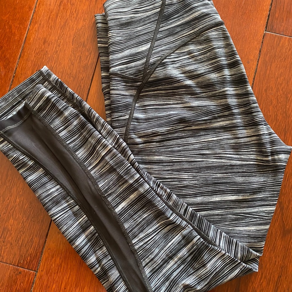 Lulu lemon black/grey mesh leggings.